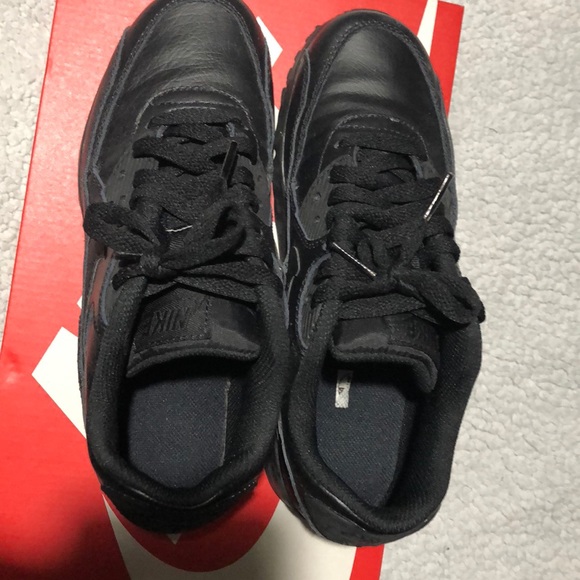 BLACK NIKE AIR MAX - Picture 5 of 7